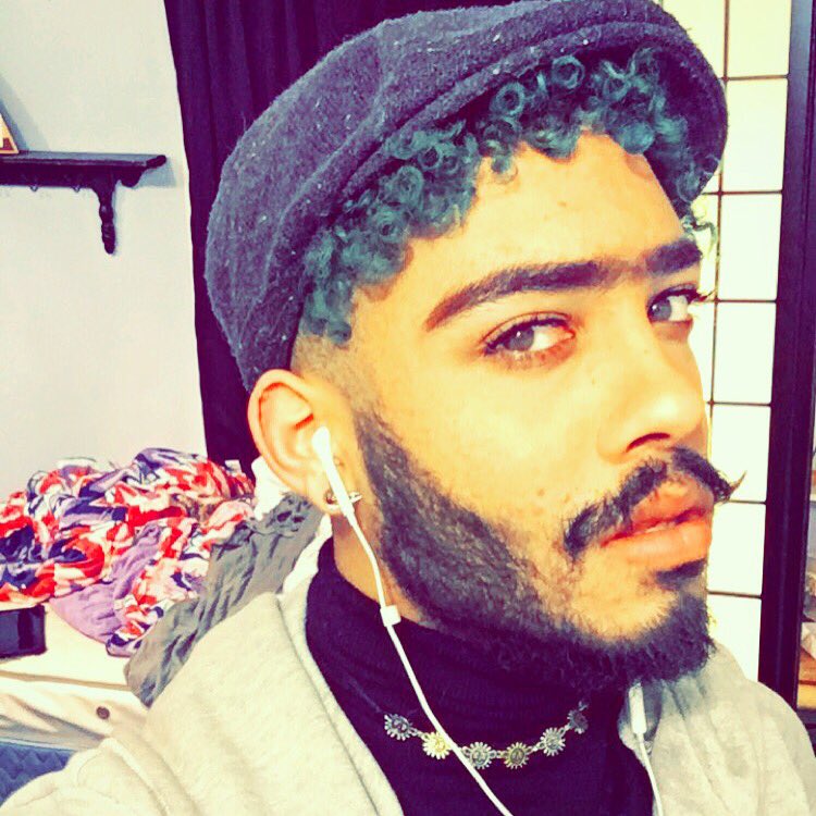 STEEZ3DISEASE's tweet photo. I love animals and need to redye my hair. https://t.co/d5A0oIbCTx