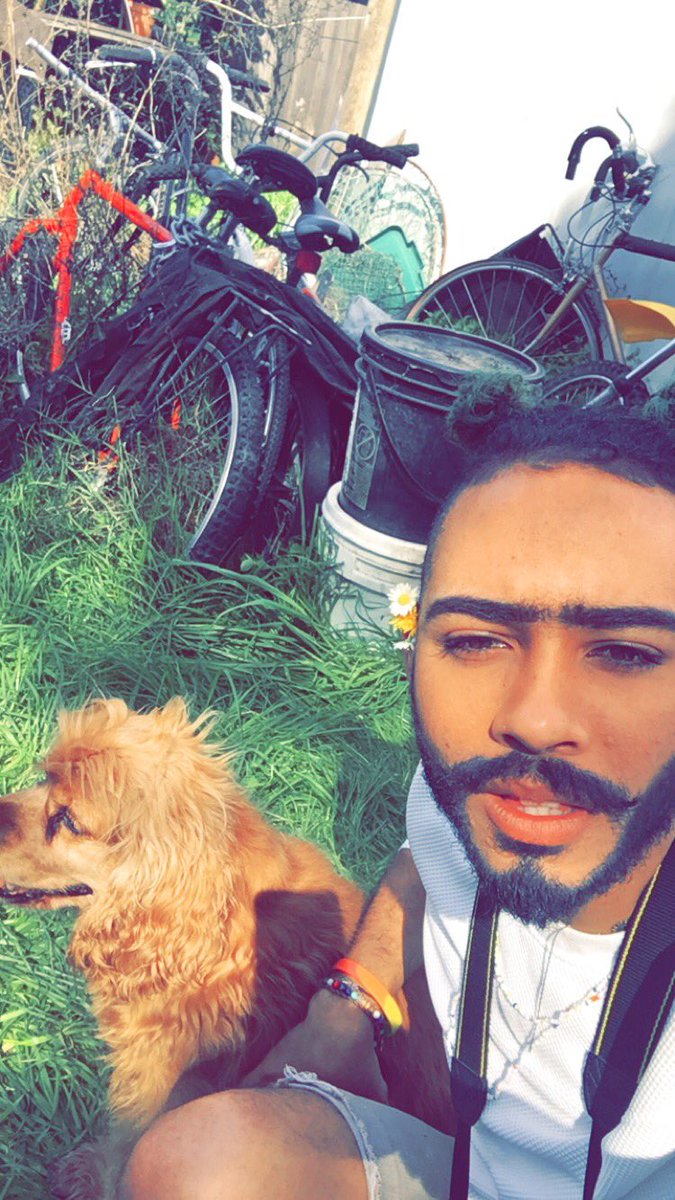 STEEZ3DISEASE's tweet photo. I love animals and need to redye my hair. https://t.co/d5A0oIbCTx