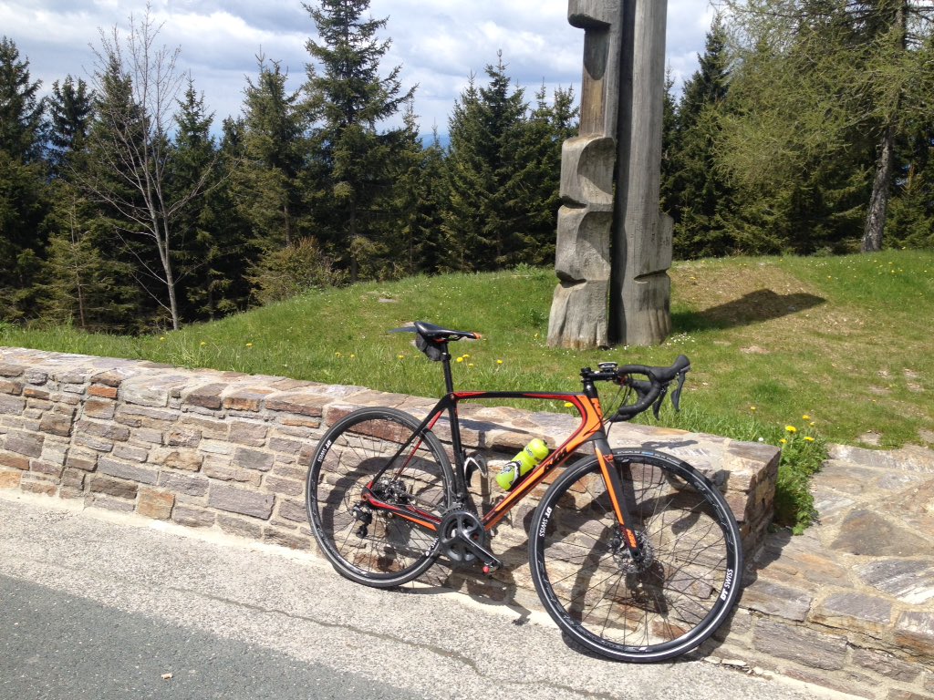 davidschoeggl's tweet photo. on the road again... @bernhardprangl #soboth #lavamuend #slovenia https://t.co/oQT8E7hTUy