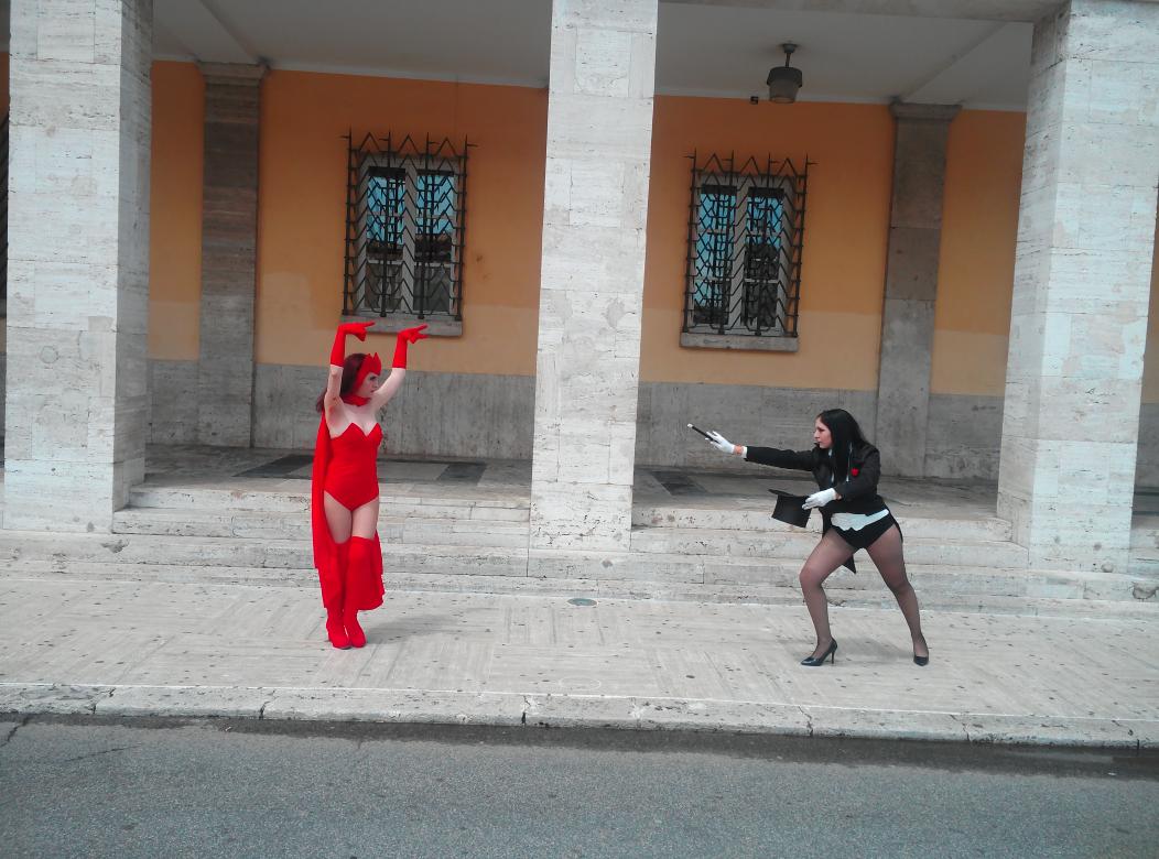 MilkAndTeaCos's tweet photo. #zatanna #scarletwitch #DCComics #Marvel #cosplay #latinacomics #zatannazatara #wandamaximoff  #yeah XD https://t.co/klr0TBAcrm