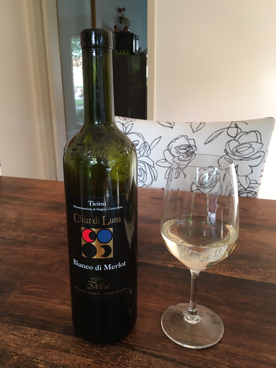 Neem een fles Chiar di Luna uit de kelder en je dag is gered. Jg. 2015 Wow...