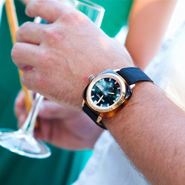 BRISTONwatches's tweet photo. #mybriston #summerlook #watch #clubmaster #sport #tortoisehell #gold #briston #bristonwatches #watchporn #menstyle https://t.co/yKx6CleIqr