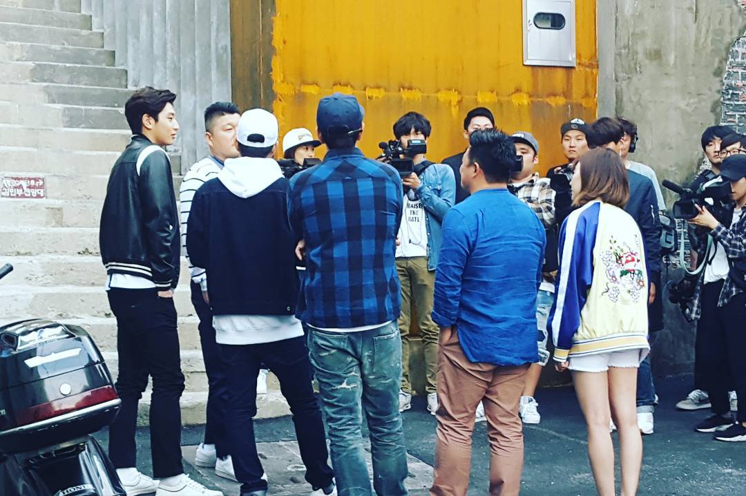 [PIC][16-05-2016]Sunny ghi hình cho chương trình "재래시장 살리자" của kênh JTBC tại Busan vào hôm nay CiksYOLU4AAhDJM