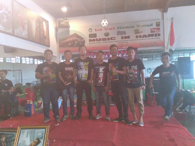 Thn kesatu 3orang, thn kedua 2orang, alhamdulilah thn ketiga 5orang yang hadir keAnniv🙏 <a href="/DennyCagur/">Denny Cagur</a> <a href="/KeL_BangJali/">KBJ OFFICIAL</a>