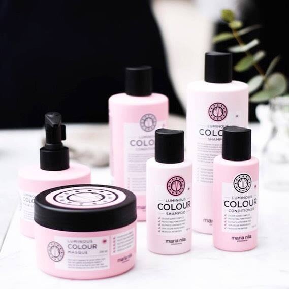 MariaNilaTurkey's tweet photo. Renkli saçlar için benzersiz özelliklere sahip #LuminousColour serisinden sizin favoriniz hangisi?
#MariaNila #Vegan https://t.co/XJbKm880Id