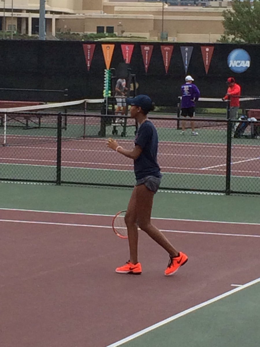 DawsonHighSchl's tweet photo. After 3 โ delays, Kyler is now warming up at the UIL STATE TENNIS MEET! Good ๐๐ #FreshmanOnFire https://t.co/yDKecoTYdV