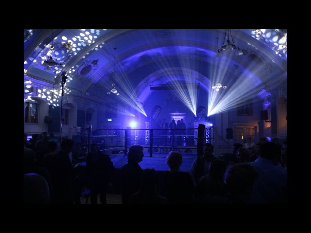 TwyfordBoxing's tweet photo. This Wednesday this place will be rocking. Don't miss it!! For tickets get in touch #twyfordboxingclub #henley https://t.co/Ioeb6r8hzv