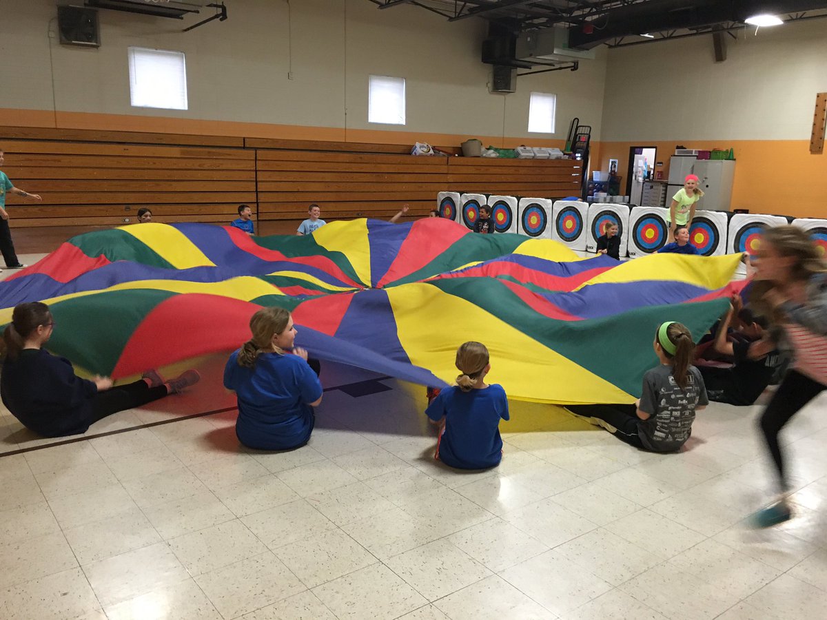 genafrench14's tweet photo. Shark attack!!! #FieldDay https://t.co/bzs8tiT3Ou