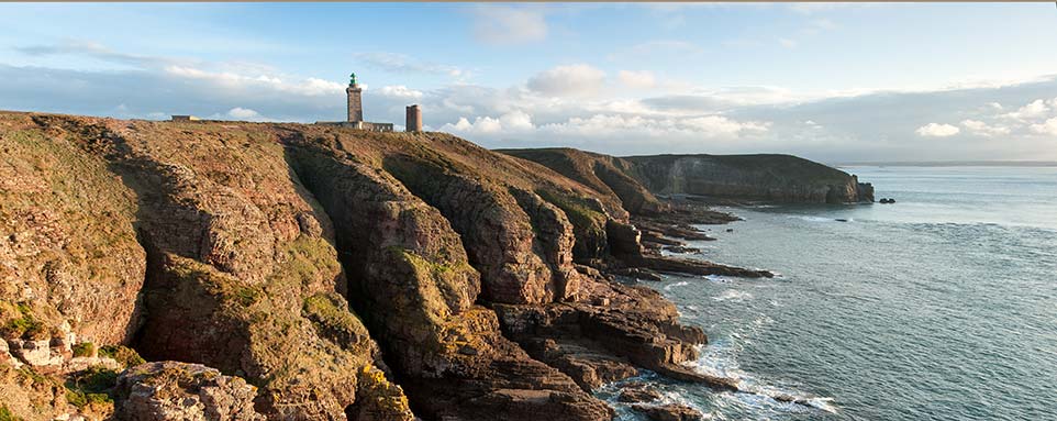 franceintheus's tweet photo. This week we are exploring the beautiful region of #Brittany, in northwest France! #DestinationoftheWeek https://t.co/ICKp1He3lV