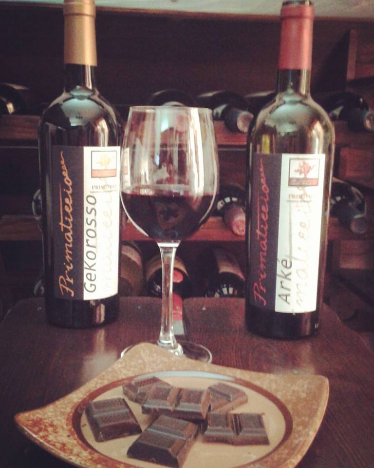 leradicideltemp's tweet photo. #vino rosso e #cioccolato ... un accostamento diVino per la gola e per il nostro intestino!!! #leradicideltempo https://t.co/NSp2xoHejl