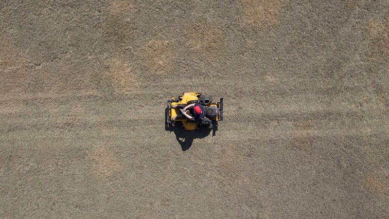 JavaPostProd's tweet image. VIDEO: behind-the-scenes #aerial lawn mowing for @mysask411 and @TAXICanada - tinyurl.com/jnmpvdu #UAV #drone