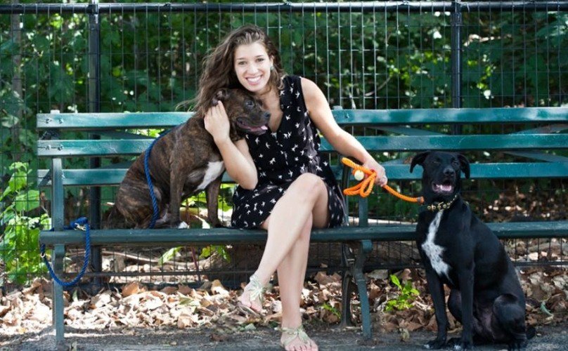 BarkPost's tweet image. This Woman Has The Greatest Dog Job In The World But We’re Totally Not Jealous ruv.me/1Nu9Ru5