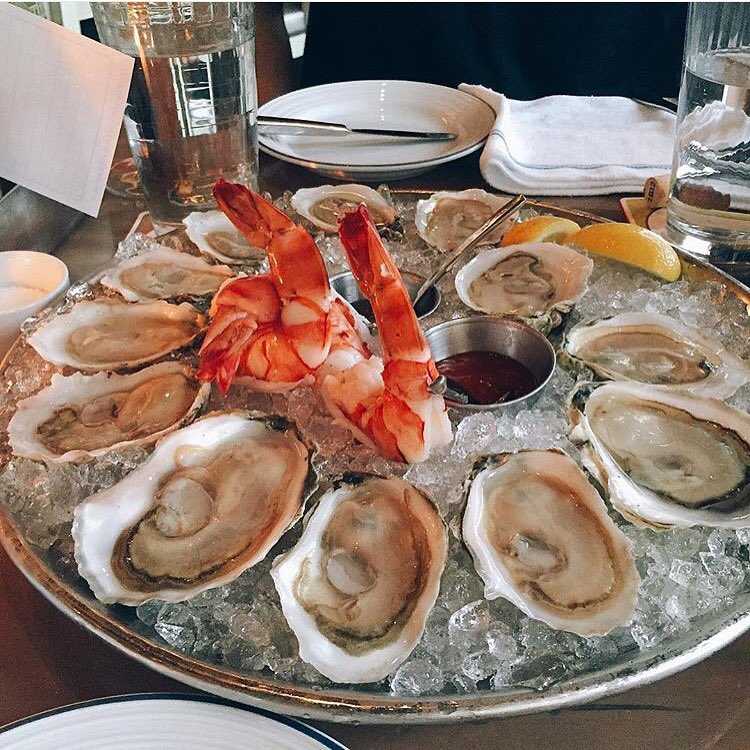 These oysters have my mouth WATERING 💦💦😛 @ICOBar