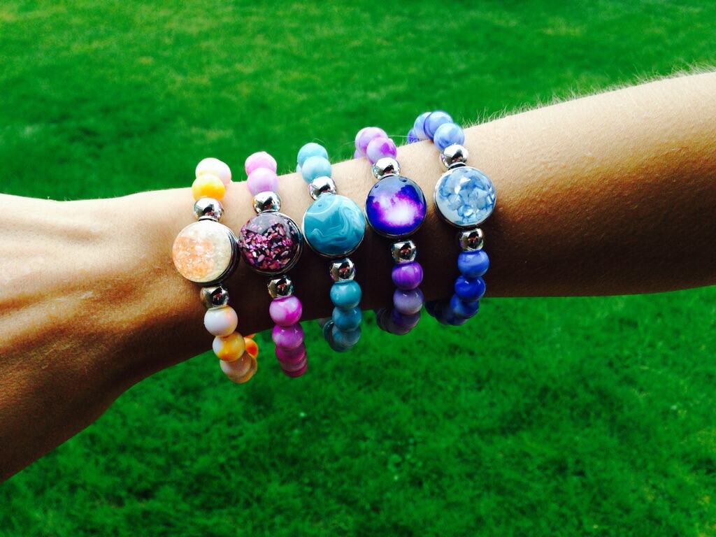 shopLimitlessUS's tweet photo. Some of our new DIY Snap bracelets! ☺️

Everything is 10% with code: SAVE10

Shop 👉 https://t.co/4gB3xN7yyL https://t.co/x9Ey0de5L4