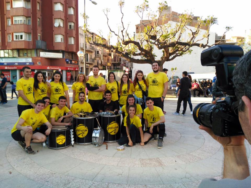 ppdmbatucada's tweet photo. Gran actuació la d'ahir al pas d'Equador de Les Borges Blanques! #anemfentcamí #PPDMISBACK #juntssomgrans https://t.co/juBWQYVJt8