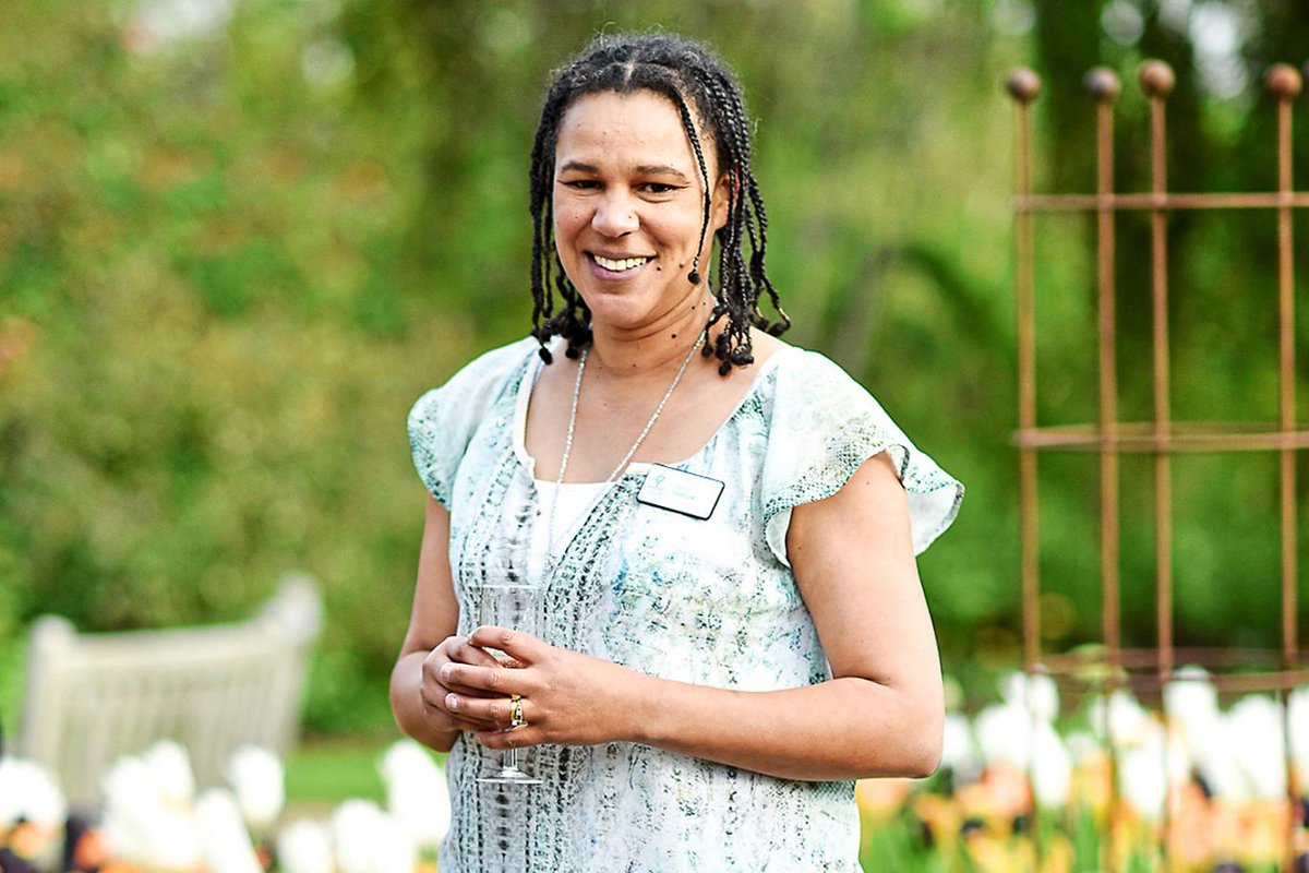 standardnews's tweet photo. Juliet Sargeant makes history as first black designer at Chelsea Flower Show https://t.co/f95H4et6xv https://t.co/Ce69f4DVBd