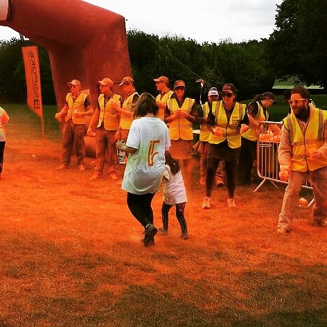 if_creatives's tweet photo. We did it! Supporting @StBarnabasLinc at the #colourdash2016 #getmessy https://t.co/21BhHWAC04