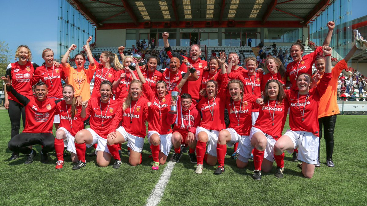 JFAWomen's tweet photo. #SquadGoals ✅

📷 @atopphoto https://t.co/TeXHK23SJU
