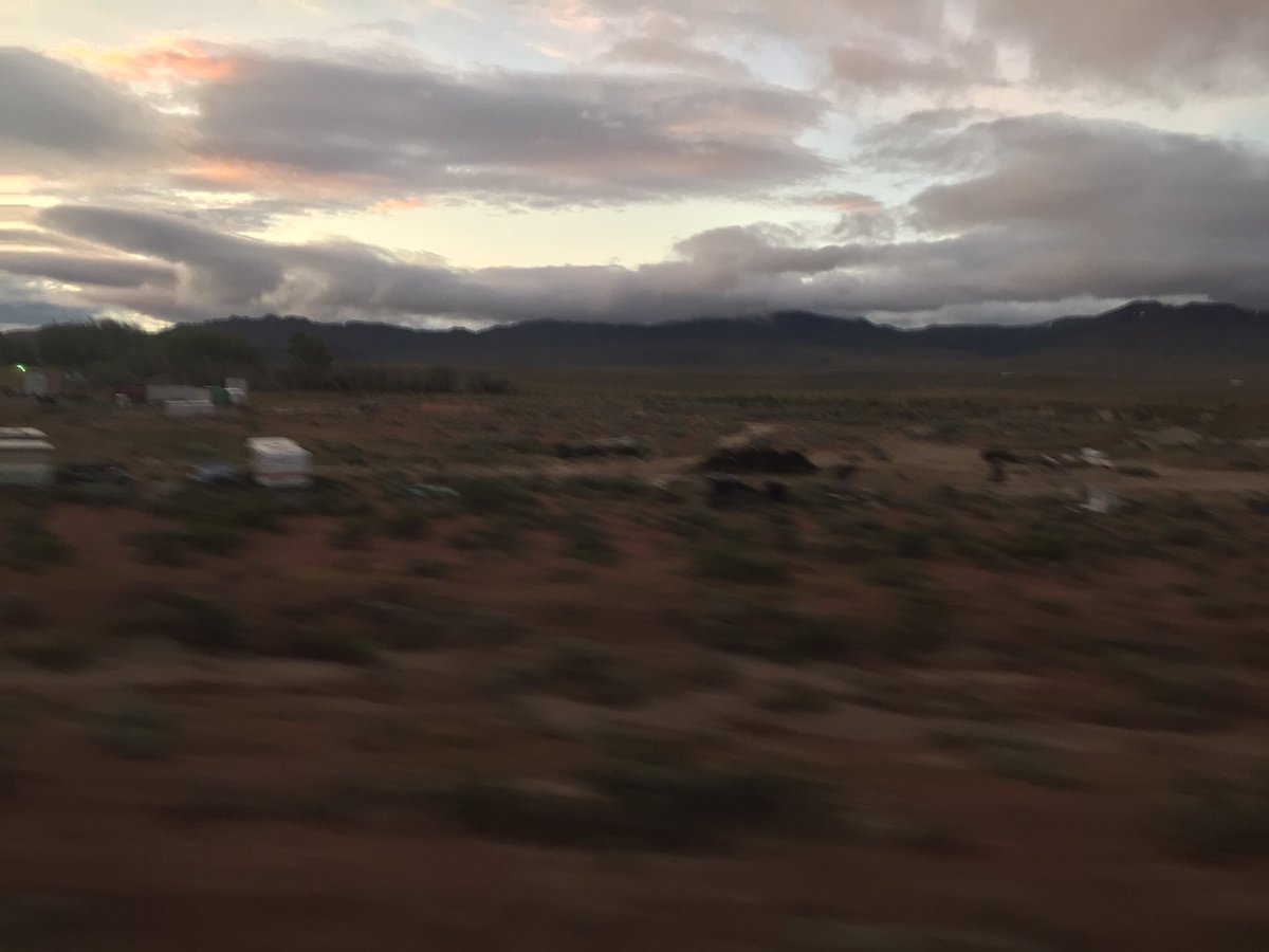 jamesbow's tweet photo. #fbGood morning from northern Nevada! #Amtrak #tramscontinental https://t.co/vzZqRTLuLv