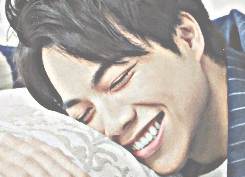 lvungnz's tweet photo. ㅤ

　　　キ ミ の 素直な

　　　　　　《　笑 顔　》に

　┈┈┈┈┈┈┈┈┈　　 ＲＴＷ
　　　　　　　　　〝
　　　　ＦＬＷ　┈┈┈┈┈┈┈┈

　　  〝　  恋　を した   ，

ｘＸ https://t.co/wUBhtP3WmJ