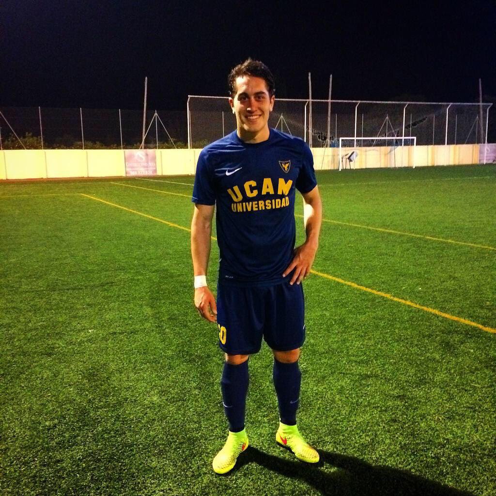 Cri_Pineda's tweet photo. Estudia #CAFD en la @UCAM ¡Vive la Universidad!
#UCAMPEONES 👍🏼🇪🇸🎓🏊🏼⚽️🎾 https://t.co/HpG1RLtvEp