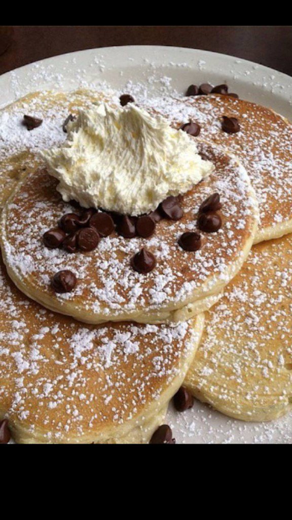 JohnMDouglass1's tweet photo. Believe it ! There is a #NationalChocolateChipDay What better place to celebrate then #Gatlinburg @TravelGburg #food https://t.co/McSpLUc7DR