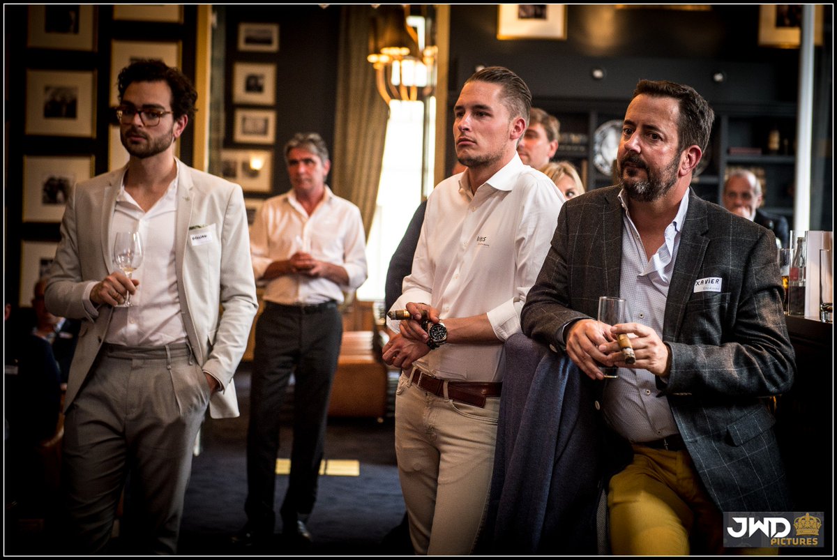 cosmentis's tweet photo. #menevent.be #cosmentis.com & #coloryourlife.be
#Cohiba Atmosphere Pictures: First edition ‘Men's Night out’ https://t.co/gipAFOYEVh