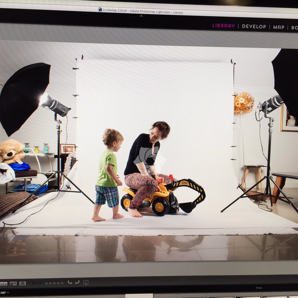 #BehindTheScenes at a home #portablestudio shoot. Because sometimes our little friends need encouragement! #portrait