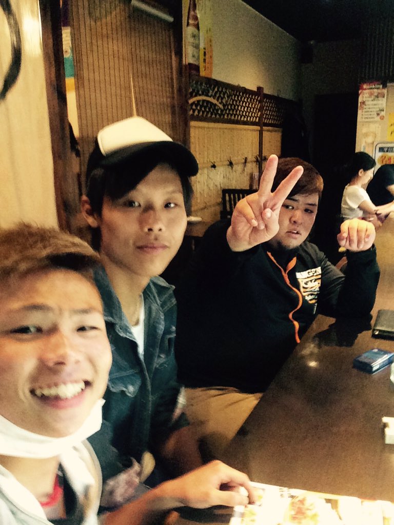 akihito1085's tweet photo. 初の3人や😗 https://t.co/8XupvKPlNz