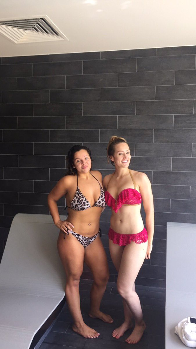 nadia_sapphire's tweet photo. Having a pamper with my beautiful crazy wrestling Besty @Chardonnay_pro #lovinglife #toolush #friendsforever 💞💞💞 https://t.co/przBTLFQ1Q