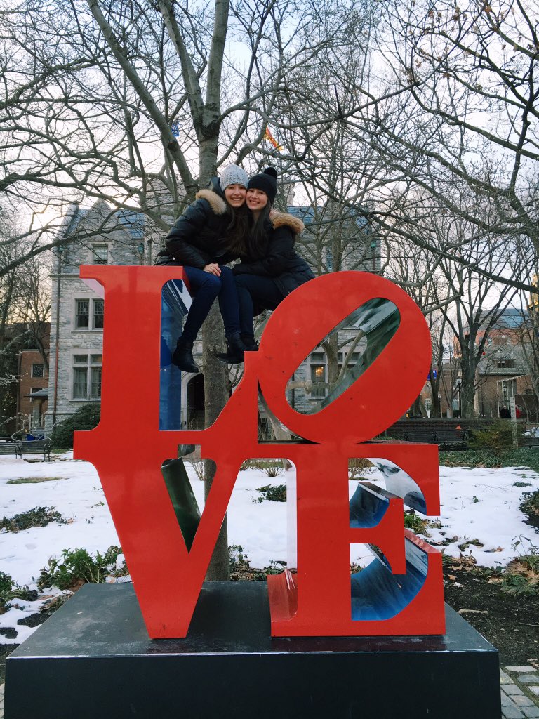 laurenreiss_'s tweet photo. LOVE this grad!! Love you Juj! #PennGrad #PennGraduation https://t.co/TX1iMC1Szs