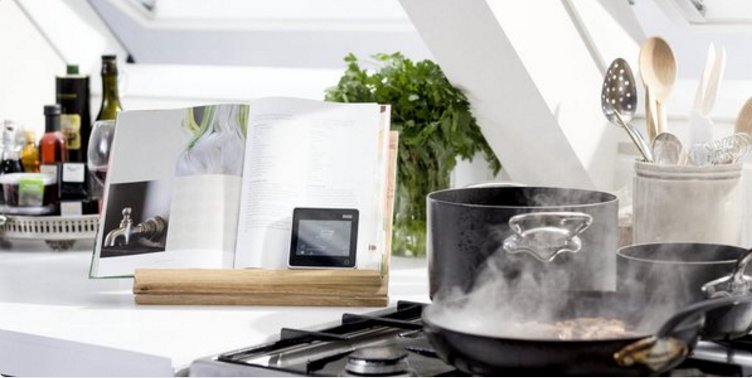 euro_bath's tweet image. Ready steady cook - combat the added moisture in your #kitchen with white polyurethane roof windows! @VELUX