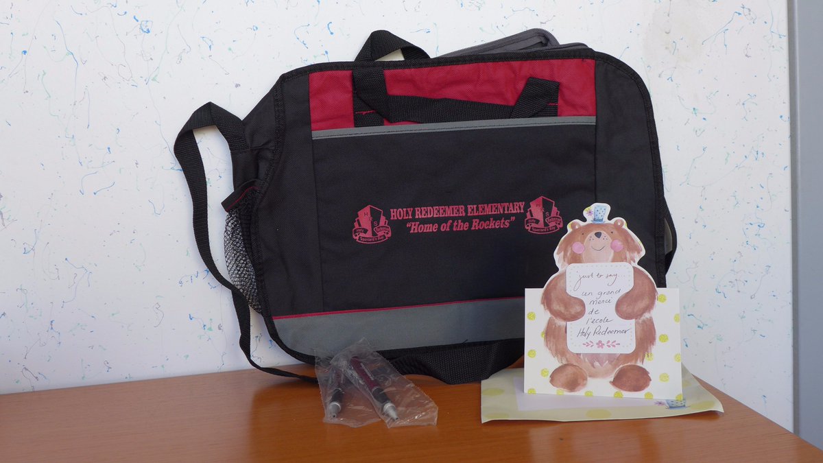 Cadeaux de la part de <a href="/HREschool/">Holy Redeemer Elementary</a> : merci ! Gifts from Holy Redeemer Elementary : thank you !! <a href="/NLESDCA/">NLESD</a>