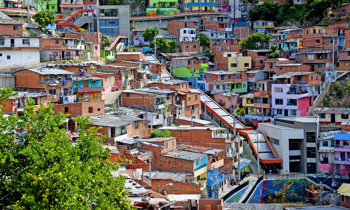 acimedellin's tweet photo. Medellín escapes grip of drug lord to embrace radical urbanism https://t.co/PFOXZCz6iP vía @guardiannews https://t.co/LPQKcO9M4T