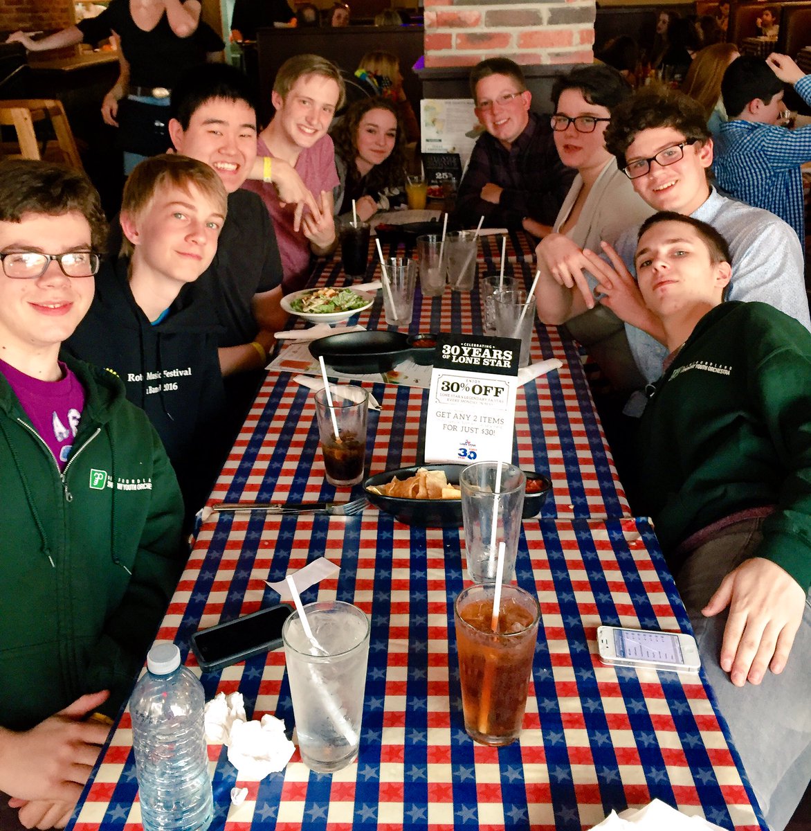 CYOmusic's tweet image. Final group dinner to celebrate #MFC2016 2/2