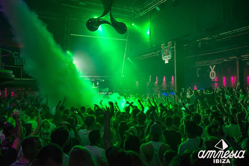Amnesia_Ibiza's tweet photo. And... GO! #CreamOpening #9thJune 
You won´t get a better deal... get your tickets at https://t.co/C5WeTvR290! 🔥💥 https://t.co/sxzBAtvMb7