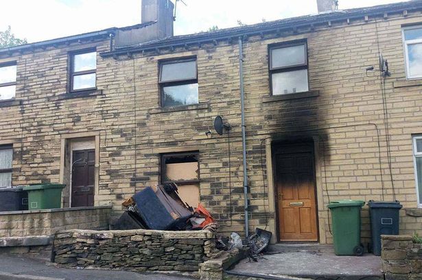 CarltonAlarms's tweet image. Always check your electrical appliances! 
ow.ly/uIWU300eS5t