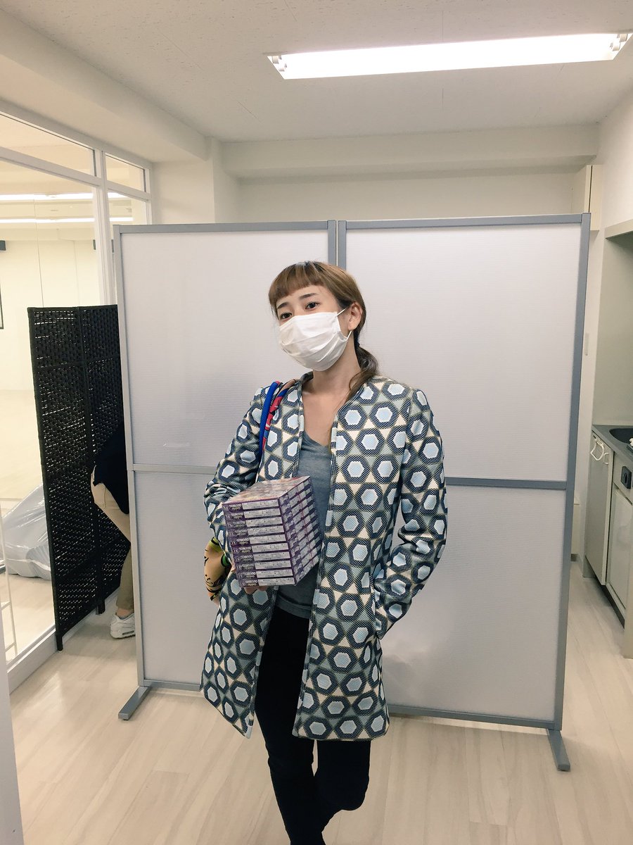 kenshirou829's tweet image. 今日もよく働きました🙏😂
改装工事後のKCE事務所と
断食中で顔色が悪いカリスマナ🖖

#KCE広島校 #関西コレクションエンターテイメント