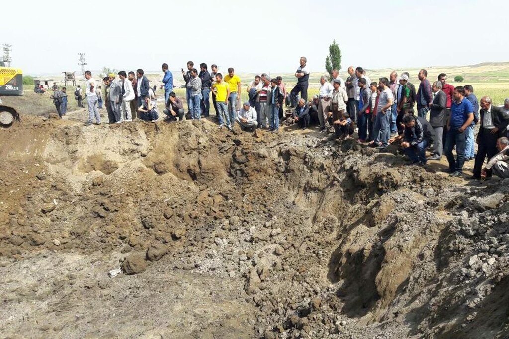 YobazBey2's tweet image. #Roboskiyi siyasetleriyle kirletenler #DürümlüKatliamı için neden hala suspuslar.
Hani Kürtlerin temsilcisiydiniz..