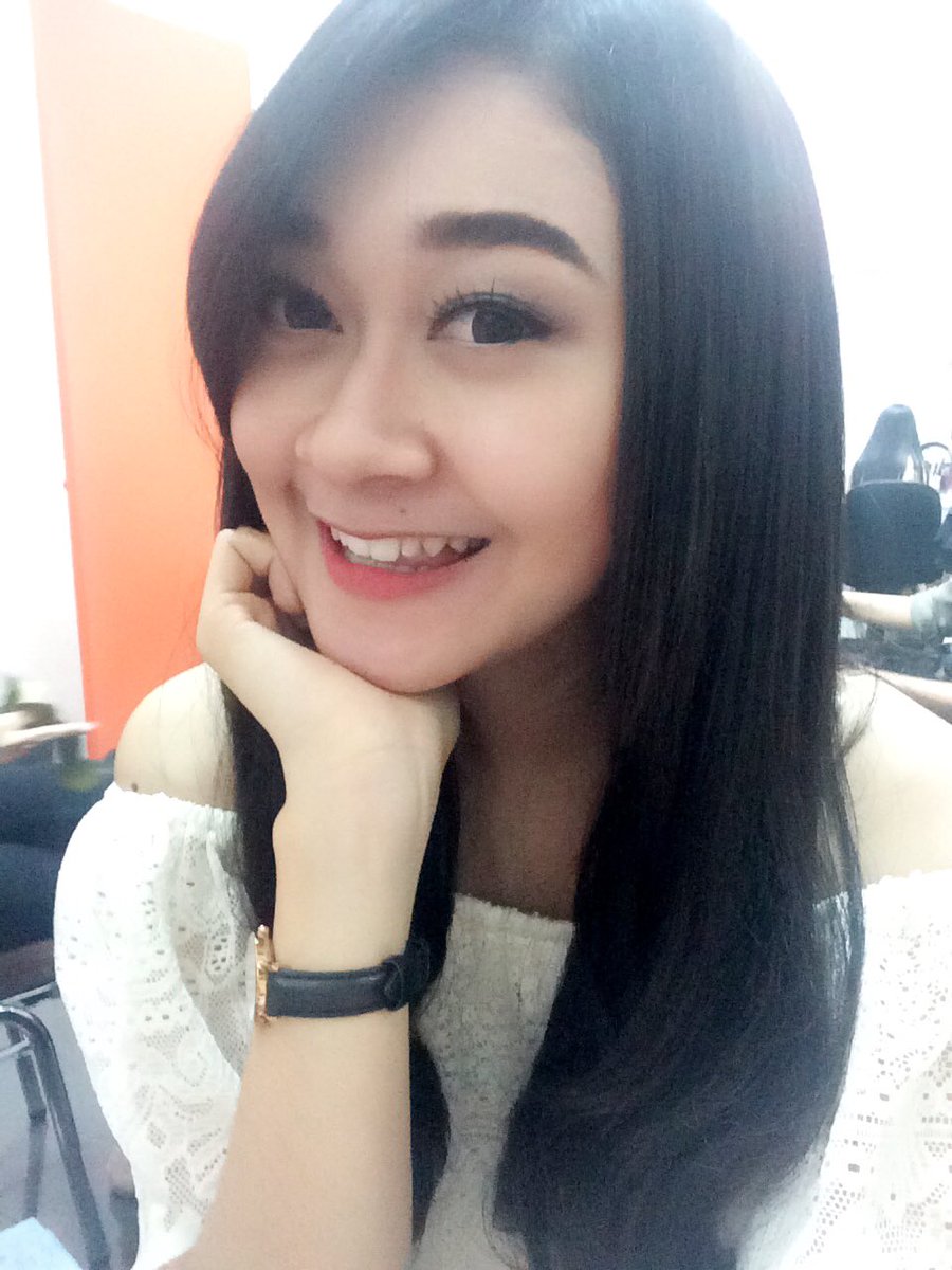 Hasil gambar untuk ellen chibi