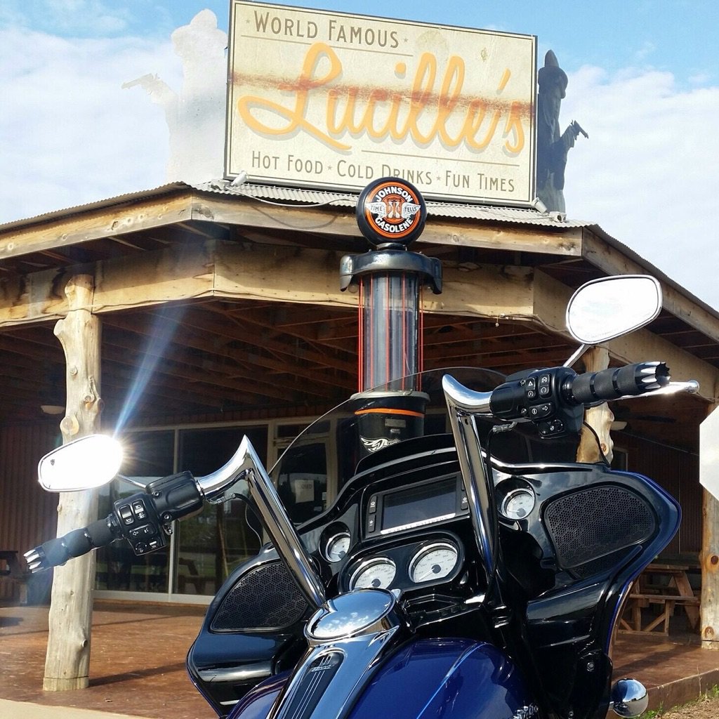 vindikta's tweet photo. customer pic of the #Vindikta 14" #Denaro bars on a new #roadglide #harleydavidson https://t.co/qFk5xUvUjp
