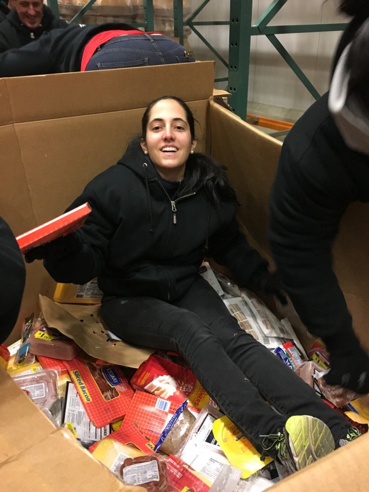 coleworld9786's tweet photo. When we need to get all the frozen food from the bottom of the box #BreakADifference #UnitedWayASB #OMDasb16 https://t.co/ZuUJzZkhN0