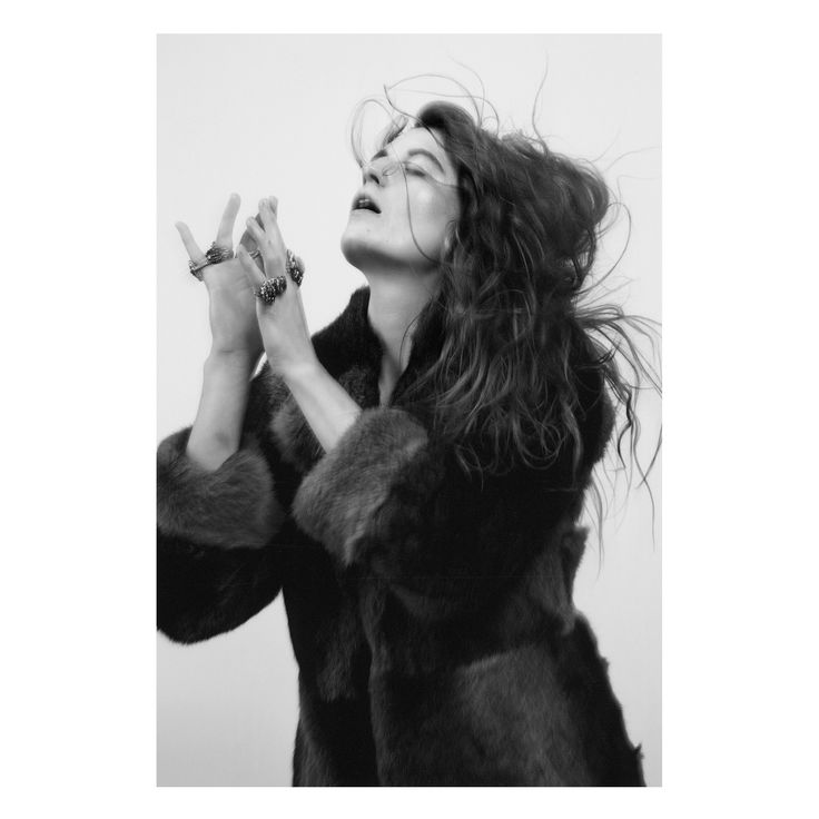 AnotherFloFan tweet media