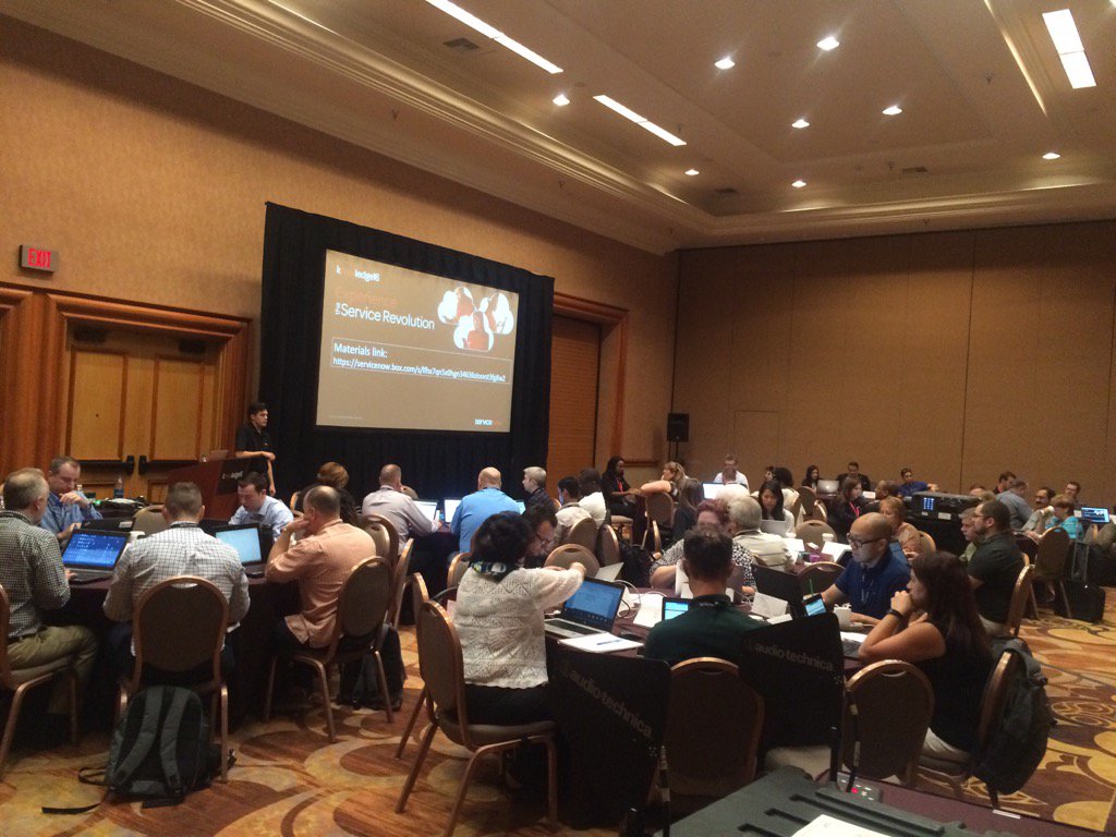Man0jPatel's tweet photo. A full house on day 2, #PreConGRC #know16 https://t.co/T1I5LRh84w