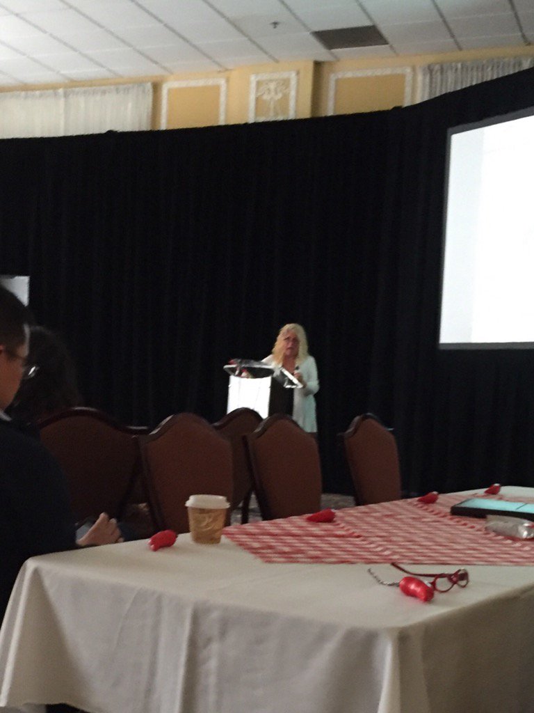 FallsCC's tweet photo. Hummus is the new salsa according to Food Guru Christine Couvellier #MPITEC @MPIToronto https://t.co/SInlKhvbE3