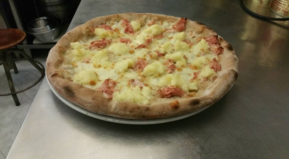 PizzaAntiAge's tweet photo. #pizza #PizzaAntiAge #pizzeria #Cajeta #Fondi
 La vera Pizza della #Salute  #brevetto #Inuplus https://t.co/gfOklx2mpJ