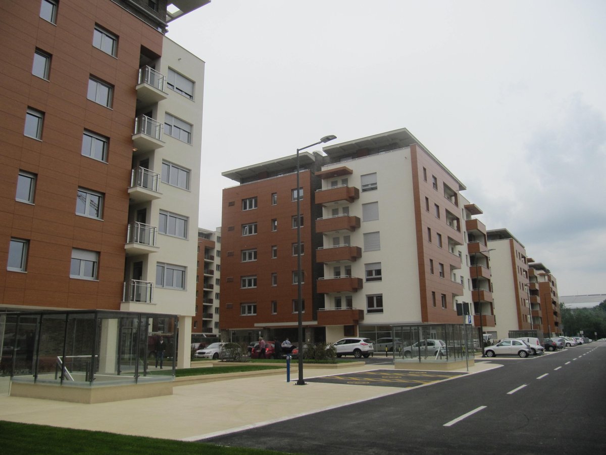Kovi_Papa's tweet photo. #Fundermax #blokaBeograd #dipo #compactexterior #fasada #façade #Fassade https://t.co/Ja7xK2QEUy