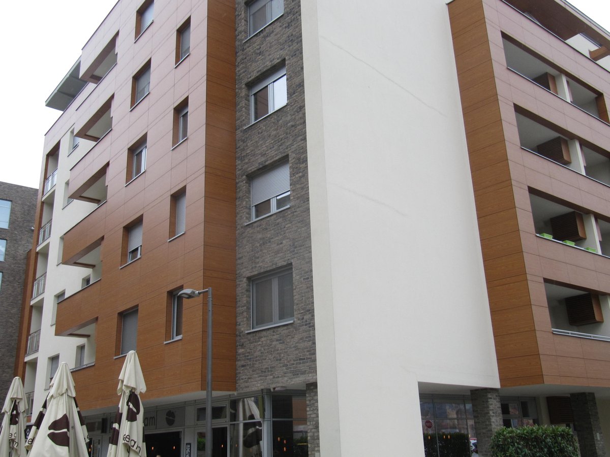 Kovi_Papa's tweet photo. #Fundermax #blokaBeograd #dipo #compactexterior #fasada #façade #Fassade https://t.co/Ja7xK2QEUy