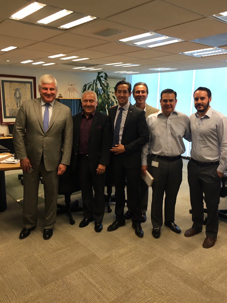 capfortuna's tweet photo. Les comparto una imagen de la junta que tuvimos la semana pasada con el CEO @allianzmexico Sergio Ghibellini https://t.co/bOV2fnTeCs