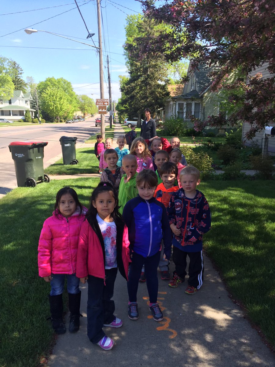 LinzkMrs's tweet image. Making our way back to school. What a beautiful morning!! @CSEROCORI #cse2028 #csestrong